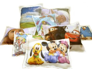 Almofadas personalizadas para festas infantis.