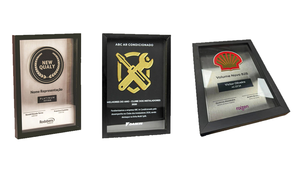 placas-comemorativas-em-moldura-de-madeira